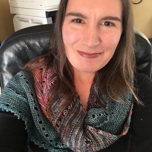 Meet your Posher, Colleen - Picture 1 of 1